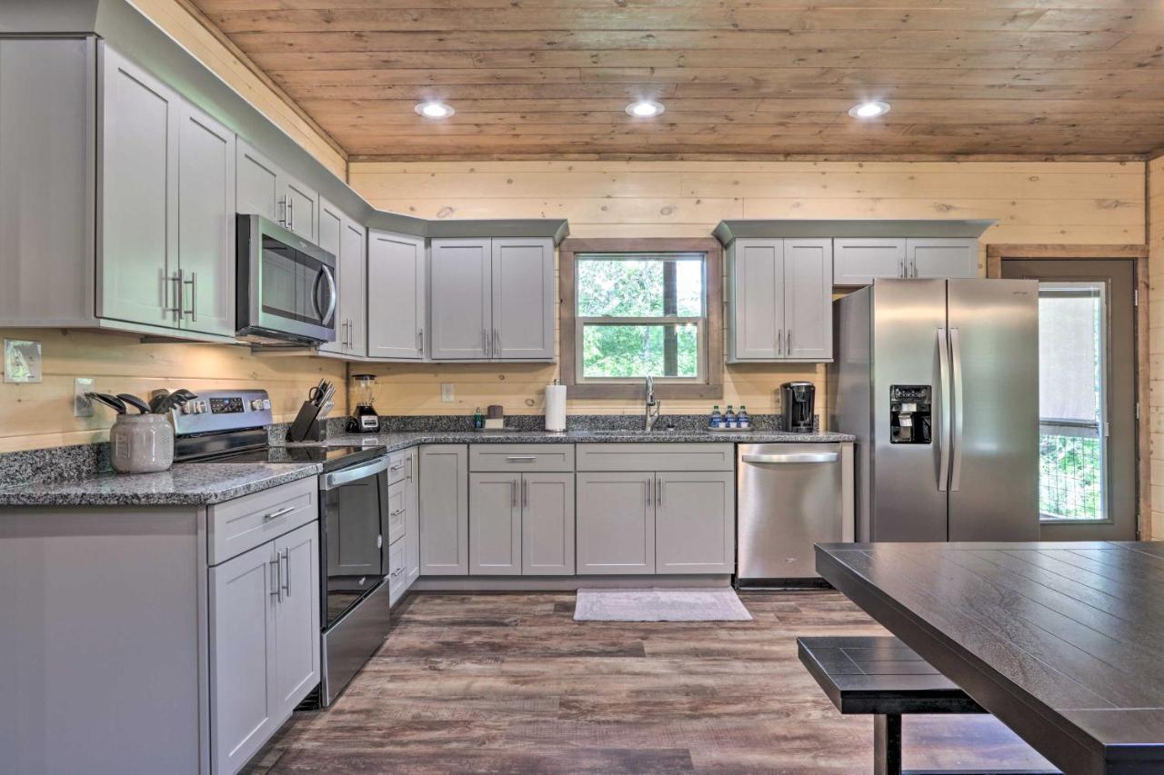 Smoky Cove Retreat With Private Hot Tub And Deck! Βίλα Sevierville Εξωτερικό φωτογραφία