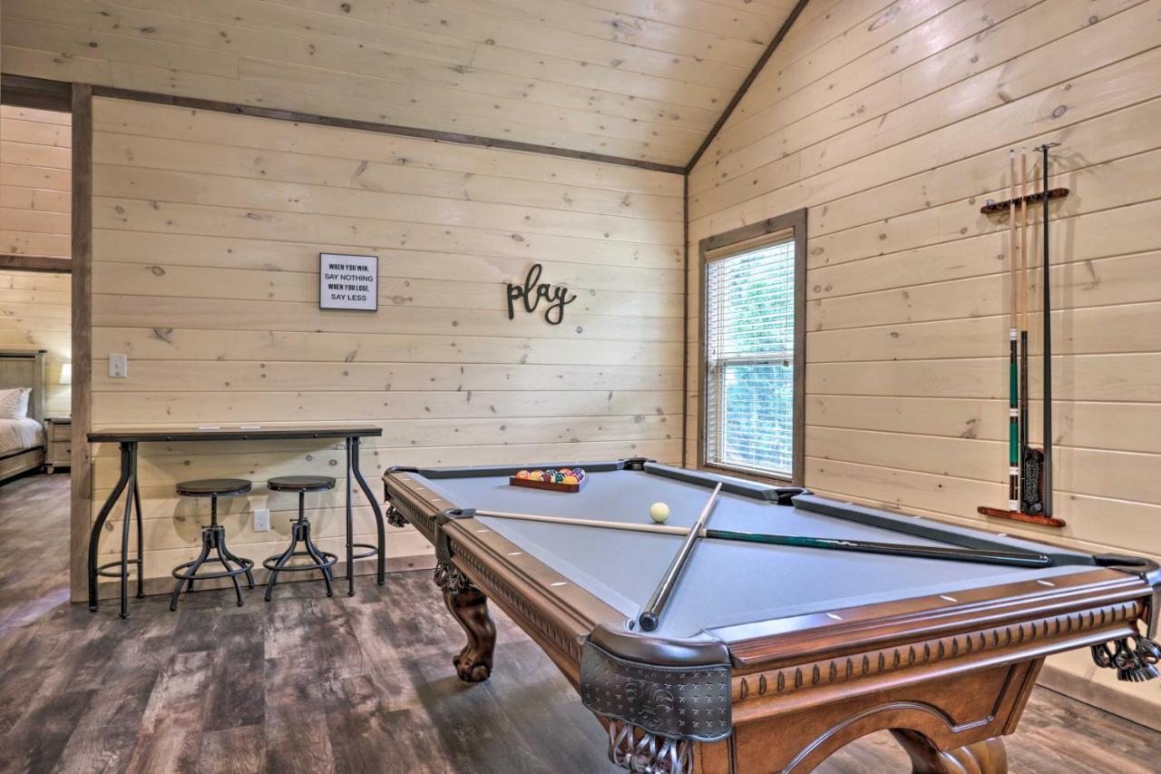 Smoky Cove Retreat With Private Hot Tub And Deck! Βίλα Sevierville Εξωτερικό φωτογραφία