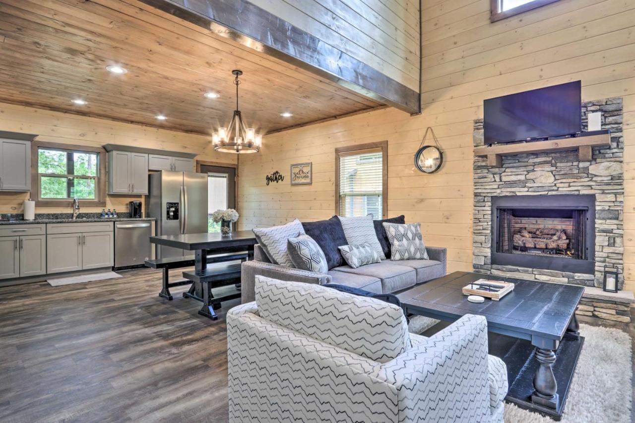Smoky Cove Retreat With Private Hot Tub And Deck! Βίλα Sevierville Εξωτερικό φωτογραφία