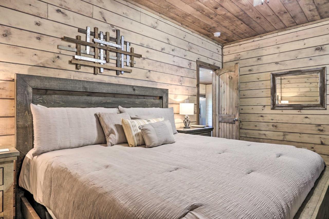Smoky Cove Retreat With Private Hot Tub And Deck! Βίλα Sevierville Εξωτερικό φωτογραφία