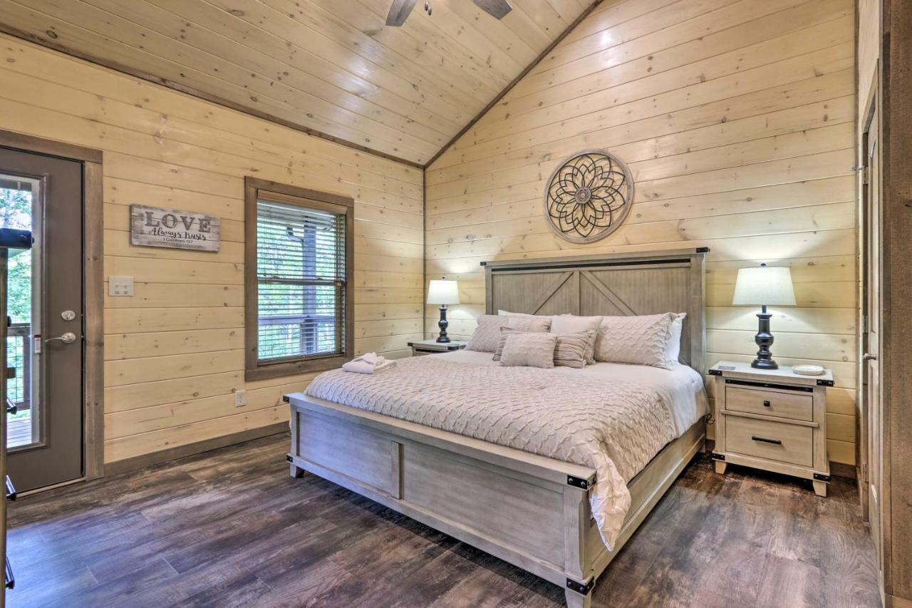 Smoky Cove Retreat With Private Hot Tub And Deck! Βίλα Sevierville Εξωτερικό φωτογραφία