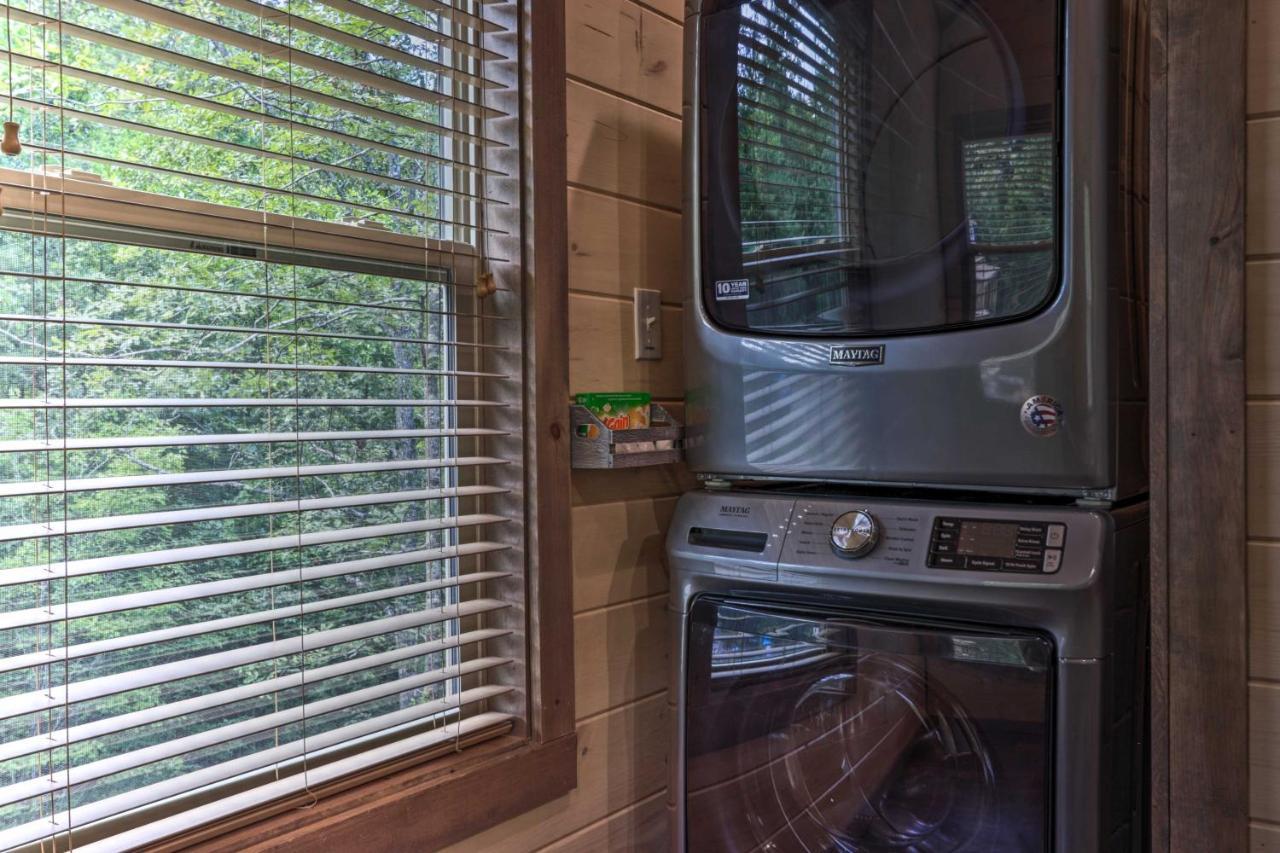 Smoky Cove Retreat With Private Hot Tub And Deck! Βίλα Sevierville Εξωτερικό φωτογραφία