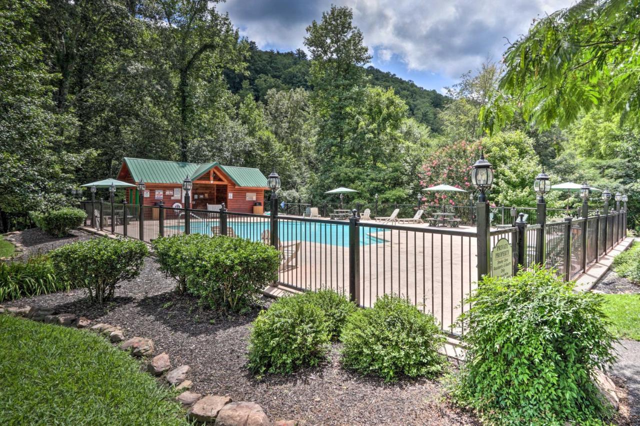 Smoky Cove Retreat With Private Hot Tub And Deck! Βίλα Sevierville Εξωτερικό φωτογραφία